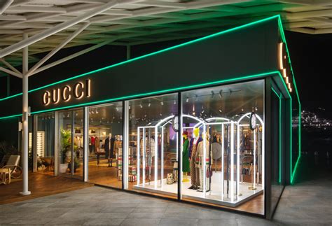 Gucci opens pop up store at the Burj Al Arab .